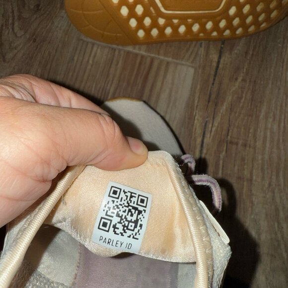 adidas Women's Originals NMD R1 Hybrid Hiker Casual Sneakers - Picture 6 of 7